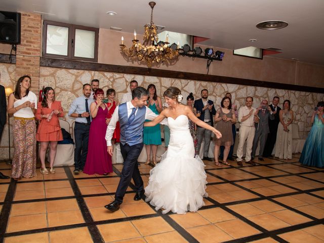 La boda de Juan y Laura en Arroyo De La Encomienda, Valladolid 51