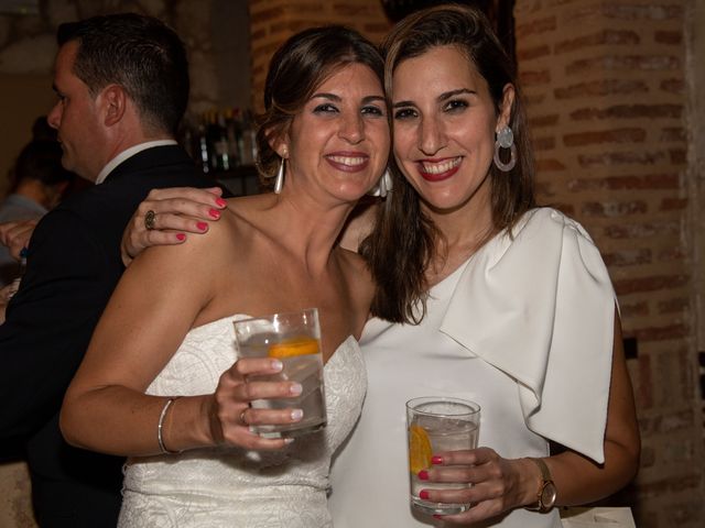La boda de Juan y Laura en Arroyo De La Encomienda, Valladolid 59