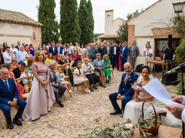 La boda de Ricardo y Eva en San Martin De Pusa, Toledo 22