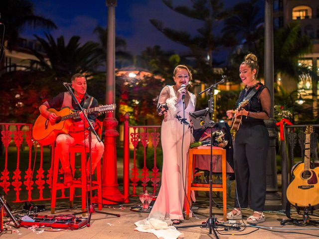 La boda de Carlos y Ana en Adeje, Santa Cruz de Tenerife 37