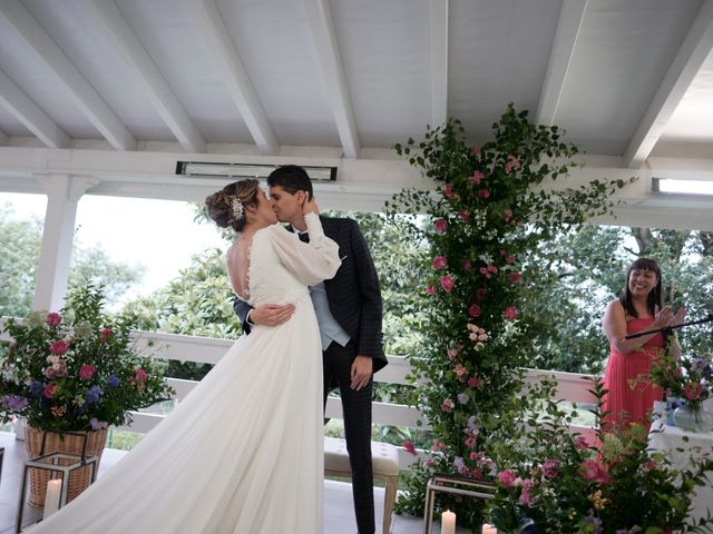 La boda de Daniel y Diana en Oviedo, Asturias 1