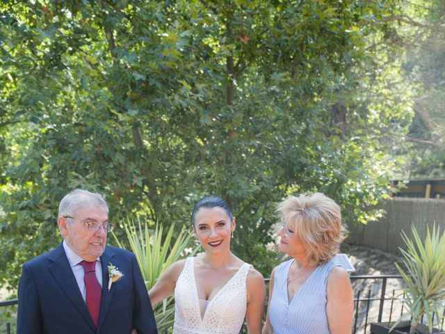 La boda de Antonio y Estefanía en Siete Aguas, Valencia 17