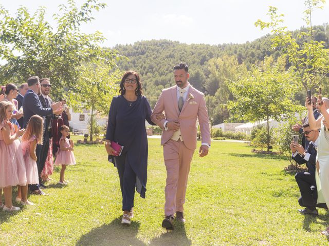 La boda de Antonio y Estefanía en Siete Aguas, Valencia 24