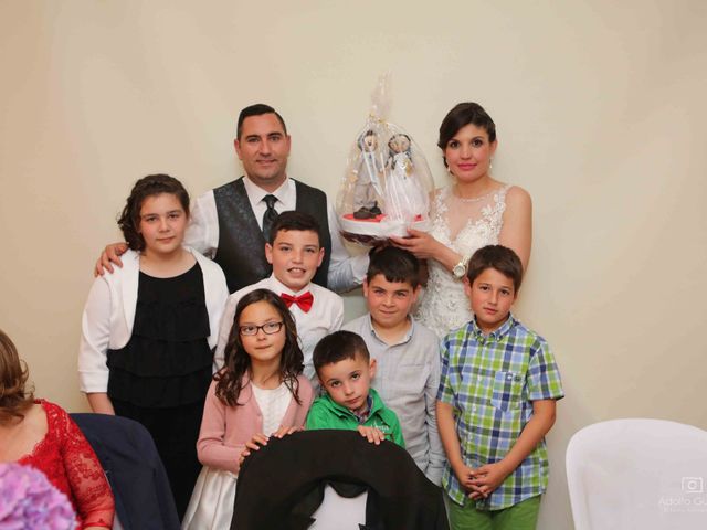 La boda de Juan Carlos y Lorena en Olula Del Rio, Almería 136