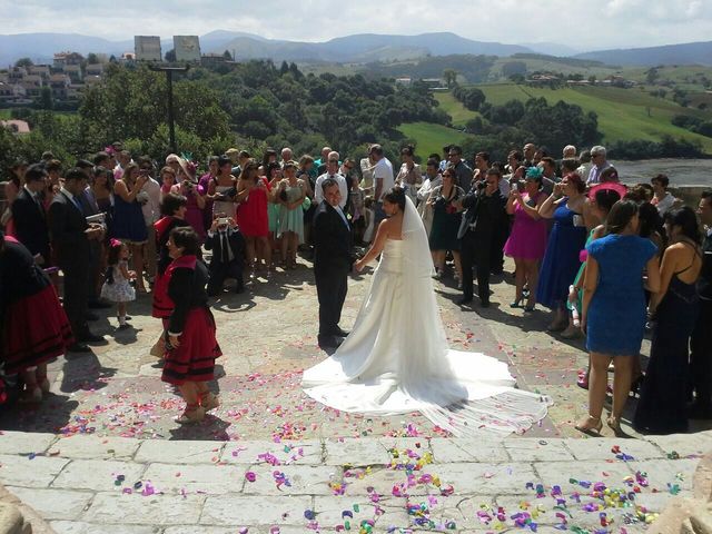 La boda de juan  y leticia en San Vicente De La Barquera, Cantabria 5