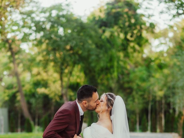 La boda de Raluca y Adrian en Alzira, Valencia 21