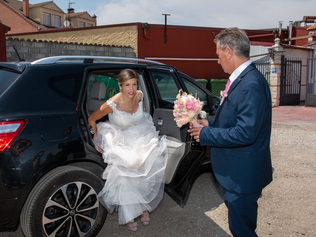 La boda de Tania y Miguel en Herrera De Duero, Valladolid 29