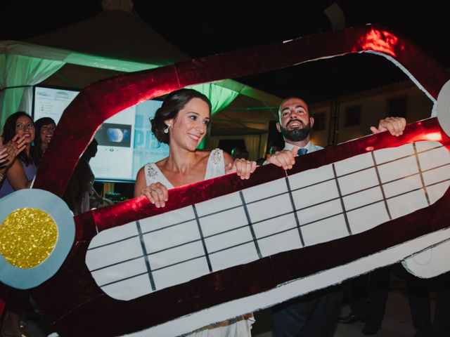 La boda de Alfonso y Silvia en Puente Genil, Córdoba 111