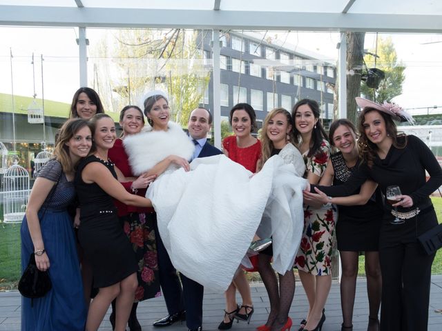 La boda de Jorge y Virginia en Castejon, Navarra 91