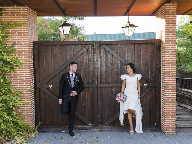 La boda de Rocio y Angel en Fuenlabrada, Madrid 33