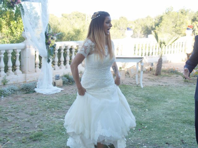 La boda de David y Clara en La Nucia, Alicante 25