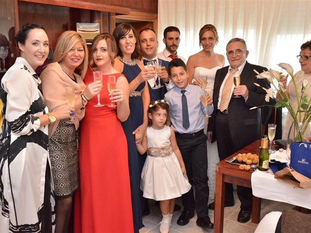 La boda de Cristian y Sonia en Cornella De Llobregat, Barcelona 37