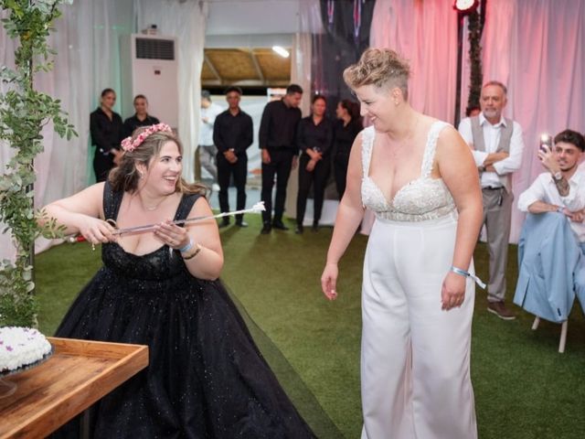 La boda de Patricia y Paula en Siete Aguas, Valencia 2