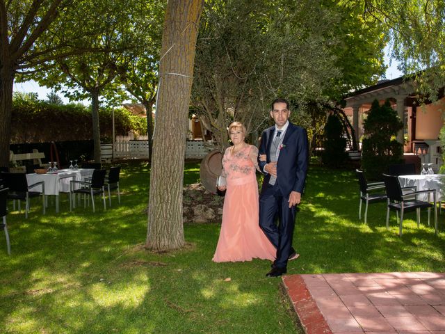 La boda de Jesús y María en Herrera De Duero, Valladolid 1