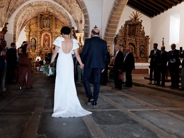 La boda de Carlos y Virginia en Salvatierra De Tormes, Salamanca 3