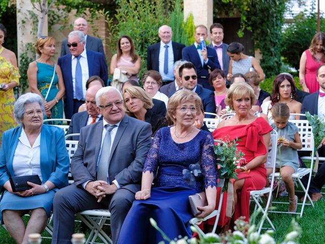 La boda de Eugenio y Helena en La Gineta, Albacete 13