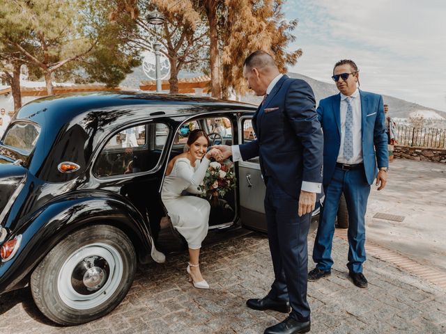La boda de Juan Ignacio y Anastasia en Pueblo Benalmadena, Málaga 33