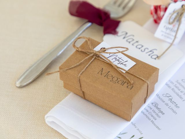 La boda de Juan Ignacio y Anastasia en Pueblo Benalmadena, Málaga 65