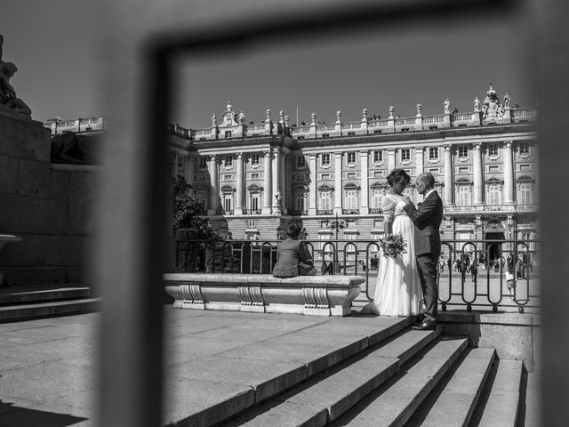 La boda de Javi y Violeta en Madrid, Madrid 27