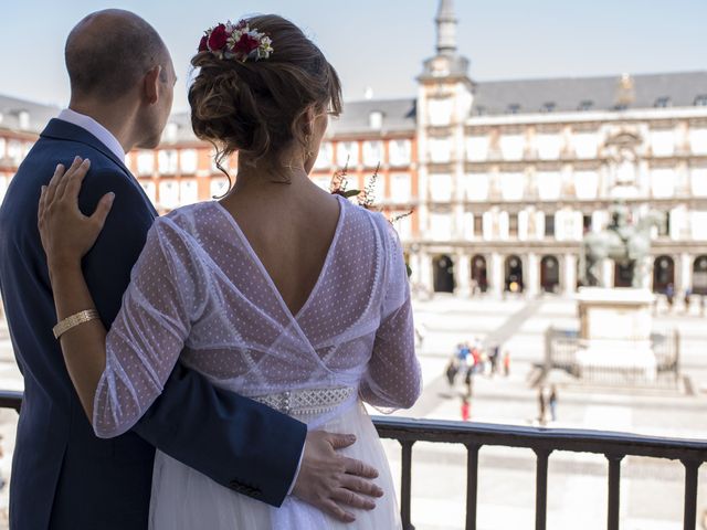 La boda de Javi y Violeta en Madrid, Madrid 34
