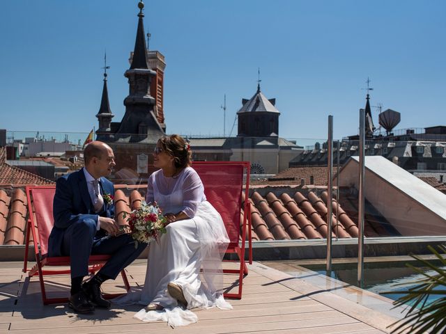 La boda de Javi y Violeta en Madrid, Madrid 41