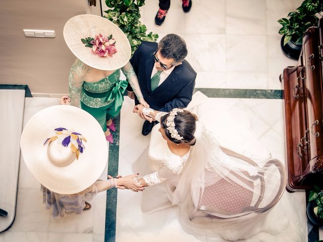 La boda de Juan y Maribi en Alcala De Guadaira, Sevilla 15