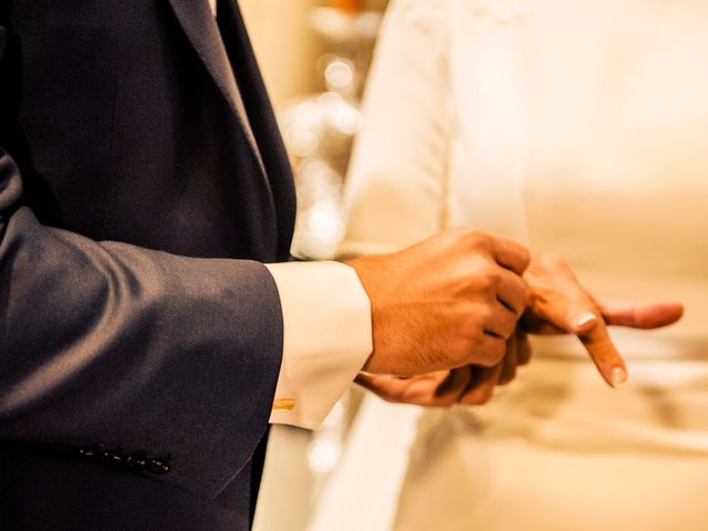 La boda de Juan y Maribi en Alcala De Guadaira, Sevilla 33