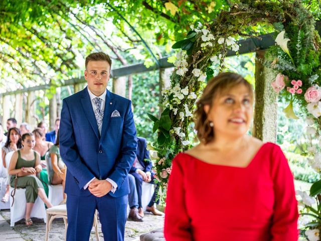 La boda de Adrián y Noelia en Redondela, Pontevedra 17