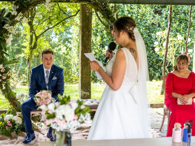 La boda de Adrián y Noelia en Redondela, Pontevedra 27