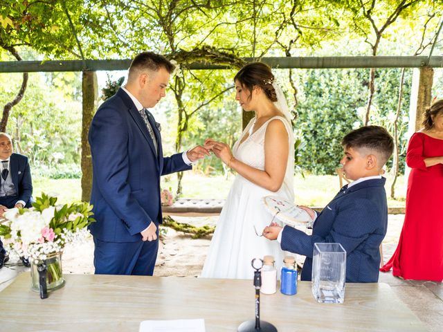 La boda de Adrián y Noelia en Redondela, Pontevedra 29