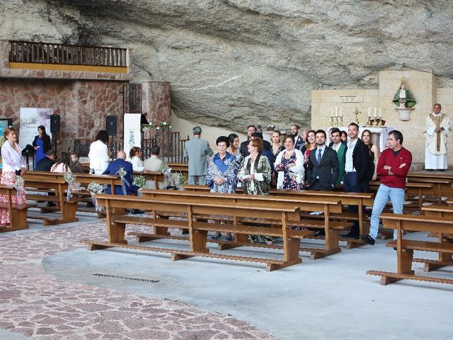 La boda de Rubén  y Rosa en Infiesto, Asturias 10