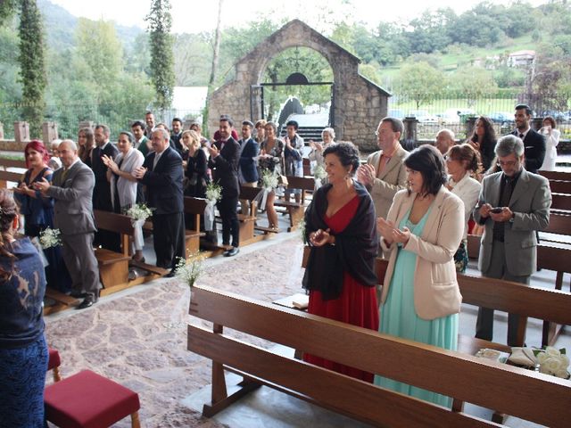 La boda de Rubén  y Rosa en Infiesto, Asturias 22