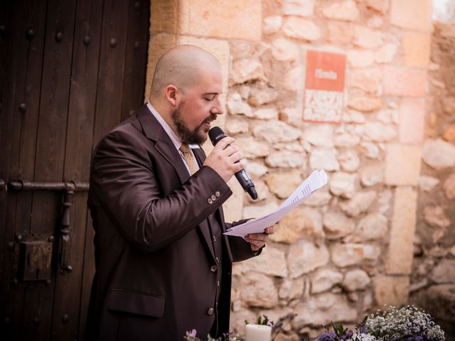 La boda de Toni y Naiara en La Riera De Gaia, Tarragona 74