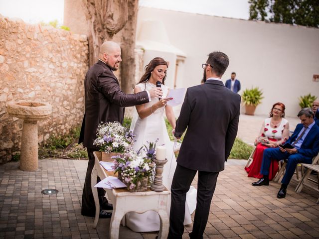 La boda de Toni y Naiara en La Riera De Gaia, Tarragona 98