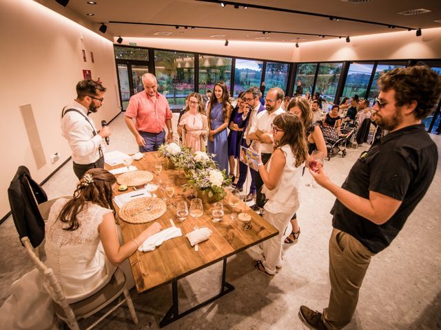 La boda de Toni y Naiara en La Riera De Gaia, Tarragona 230