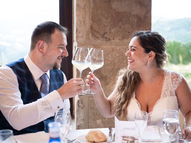 La boda de Erlantz y Izaskun en Larrabetzu, Vizcaya 23