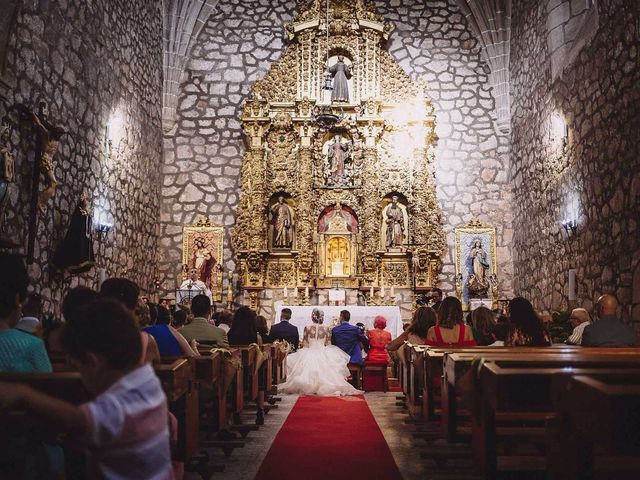 La boda de Alfredo y Ana Cruz en Valdastillas, Cáceres 19