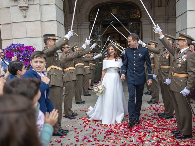 La boda de Jorge y Cristina en A Coruña, A Coruña 35