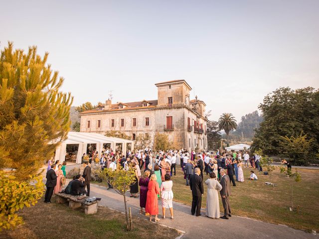 La boda de Aratz y Mar en Lekeitio, Vizcaya 36