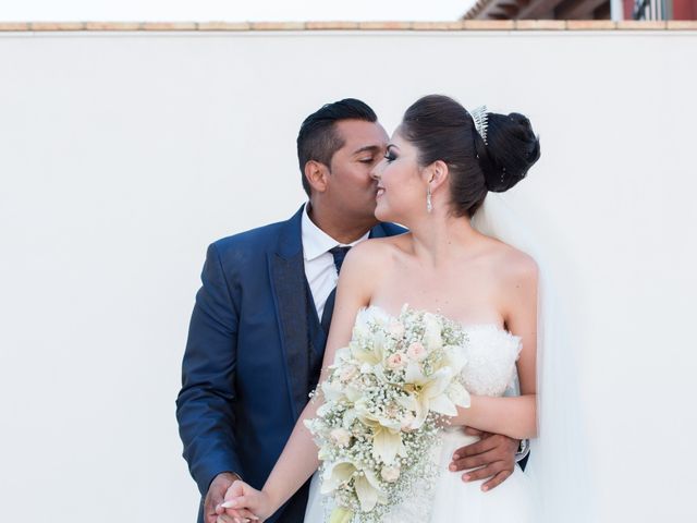 La boda de Leo y Estefanía en Salteras, Sevilla 15