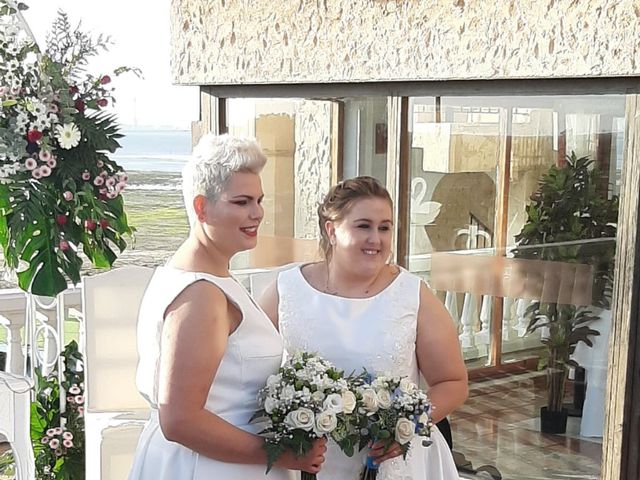 La boda de Verónica y Lourdes en San Fernando, Cádiz 40