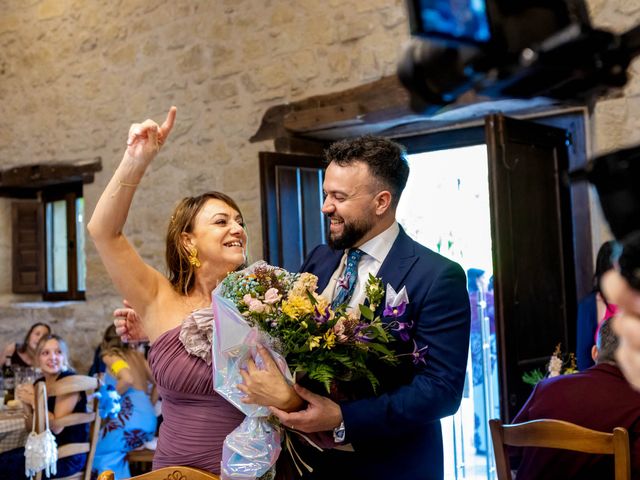 La boda de Juan y Pilar en Baños De Rioja, La Rioja 31