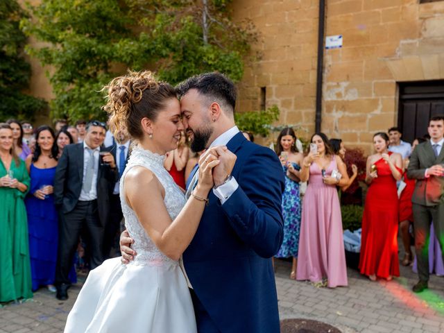 La boda de Juan y Pilar en Baños De Rioja, La Rioja 35