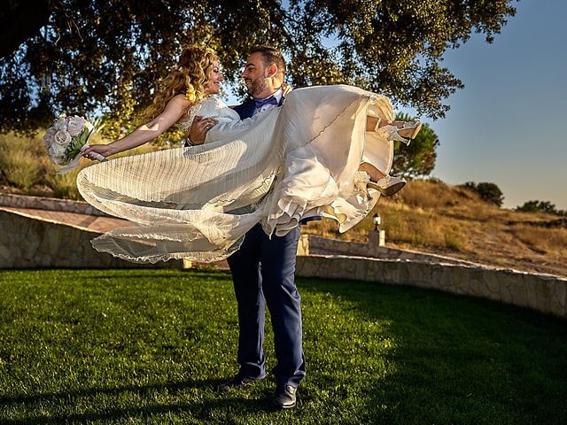 La boda de Alberto y Rocío en La Torre De Esteban Hambran, Toledo 37