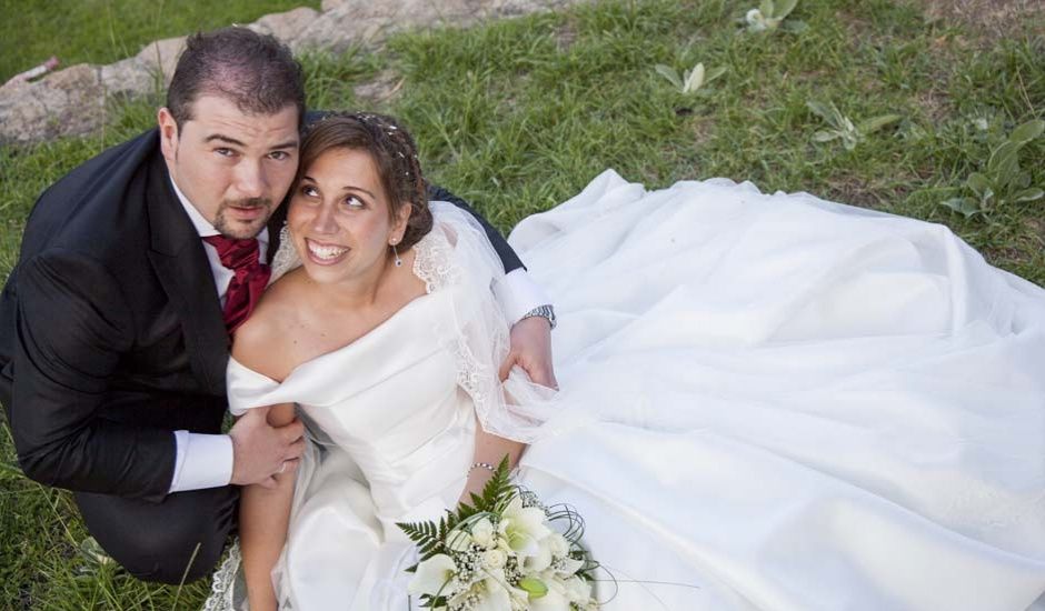 La boda de Iñaki y Alicia en Mombeltran, Ávila