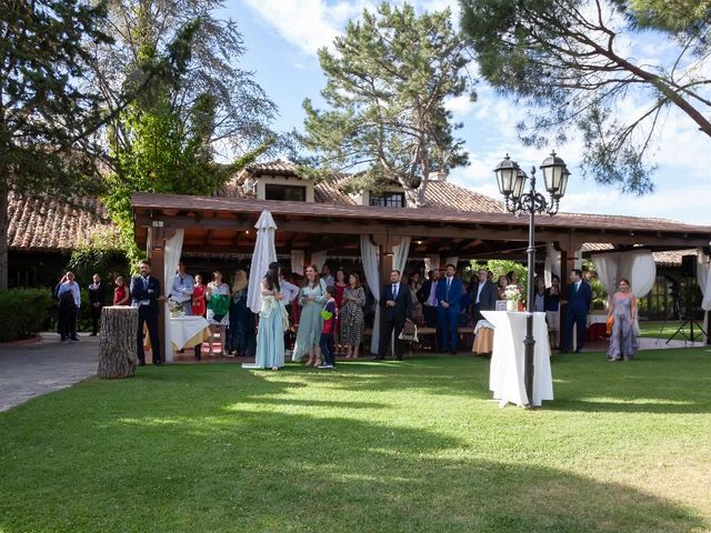 La boda de Carlos y Miriam en Tres Cantos, Madrid 43