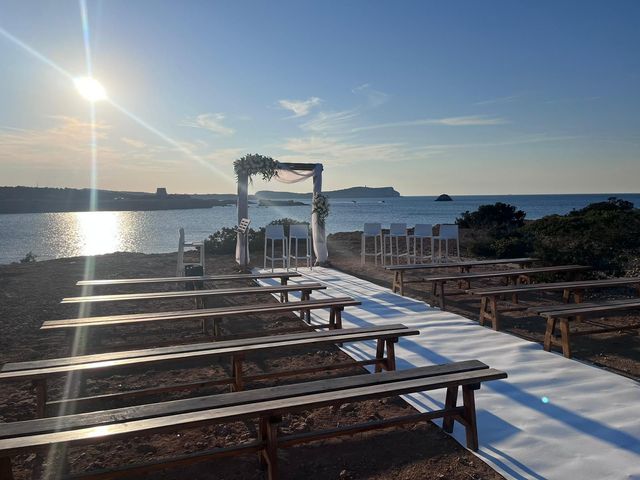 La boda de Fernando y Ana en Cala De San Vicente Ibiza, Islas Baleares 3