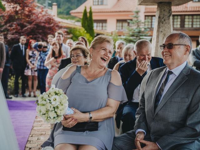 La boda de Jose Carlos y Magdalena en Naveces, Asturias 44