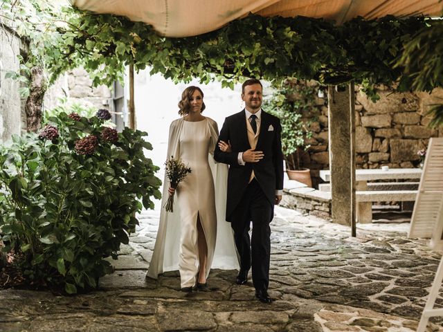 La boda de Víctor y Berta en Pontevedra, Pontevedra 46