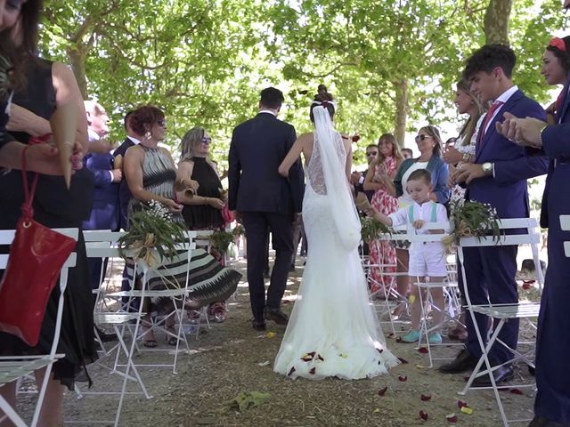 La boda de Mateo y Irene en Pamplona, Navarra 36